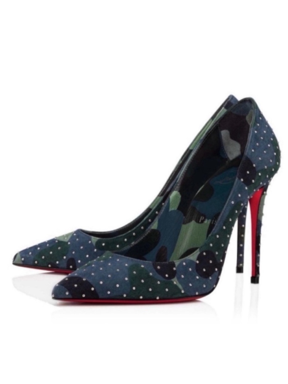 Christian Louboutin Kate
100mm Plume stud camo heels
RETAIL 995